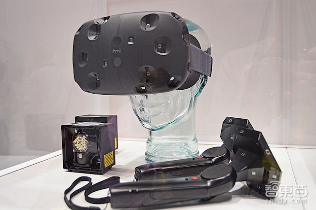 Valve_Lighthouse_Tracker_With_HTC_Vive