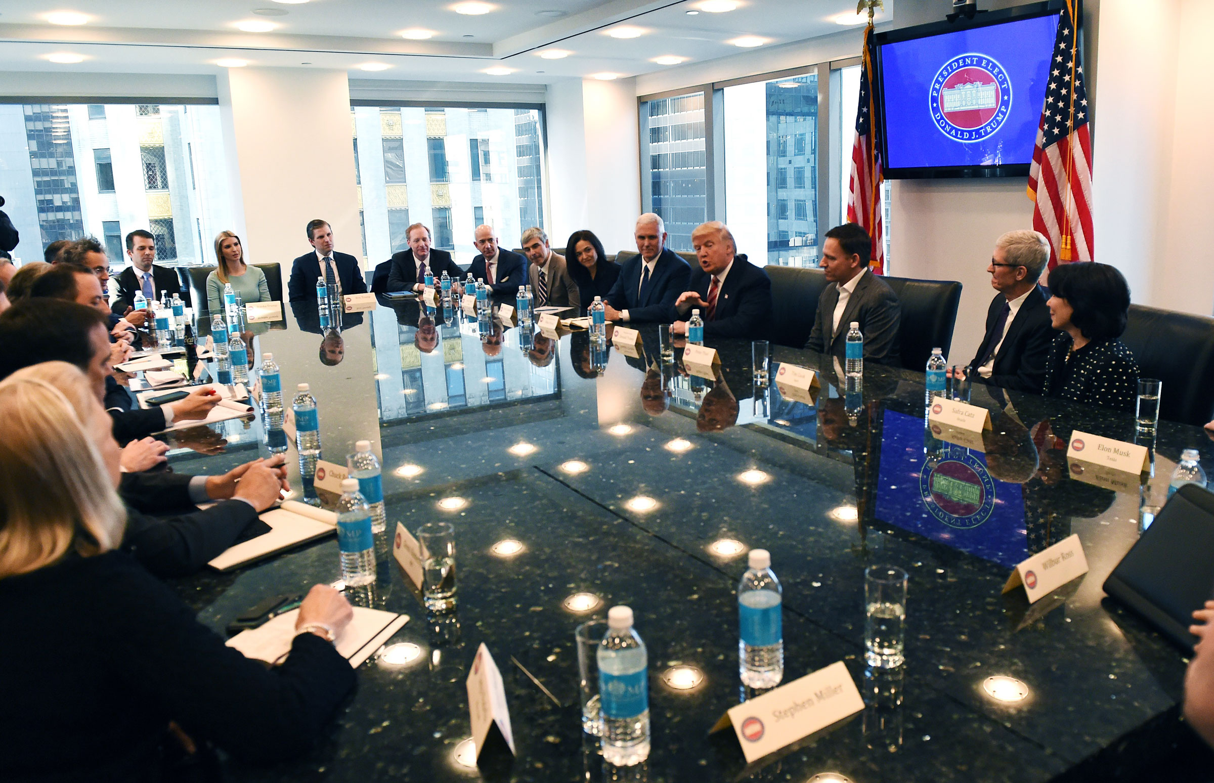 TrumpMeetingTA-629843802.jpg