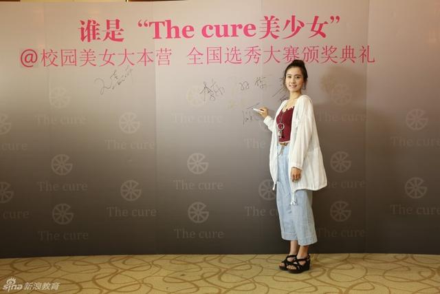 分手后,小伙怒用Python爬取上万空姐照片,赢取校花选举大赛!