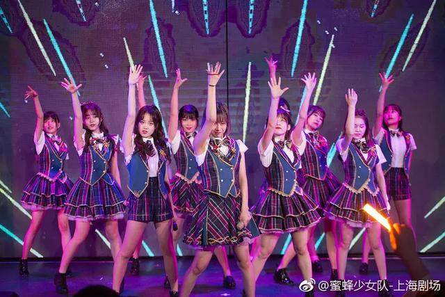 101女团图鉴③：无经纪人、聘粉丝当运营的蜜蜂少女队怎么做女团