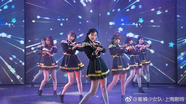 101女团图鉴③：无经纪人、聘粉丝当运营的蜜蜂少女队怎么做女团