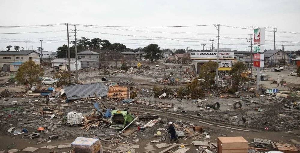 △2011年3月15日,日本宫城县石卷市,地震,海啸过后一片狼藉.