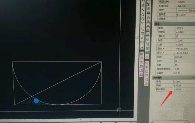 微信群里一道六年级数学题,求阴影面积,那我只能用python代码了